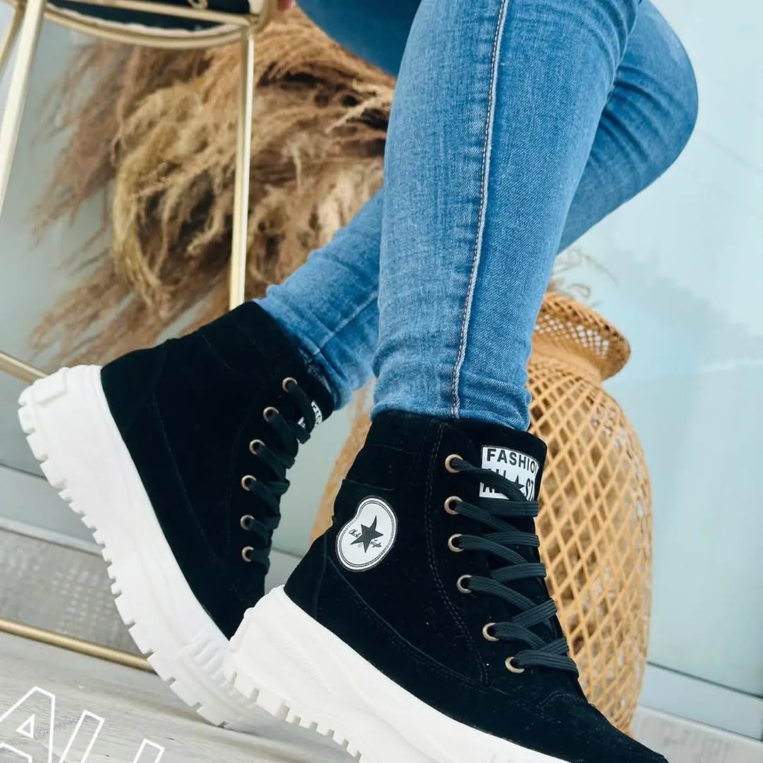 gid://shopify/MediaImage/24532745289822