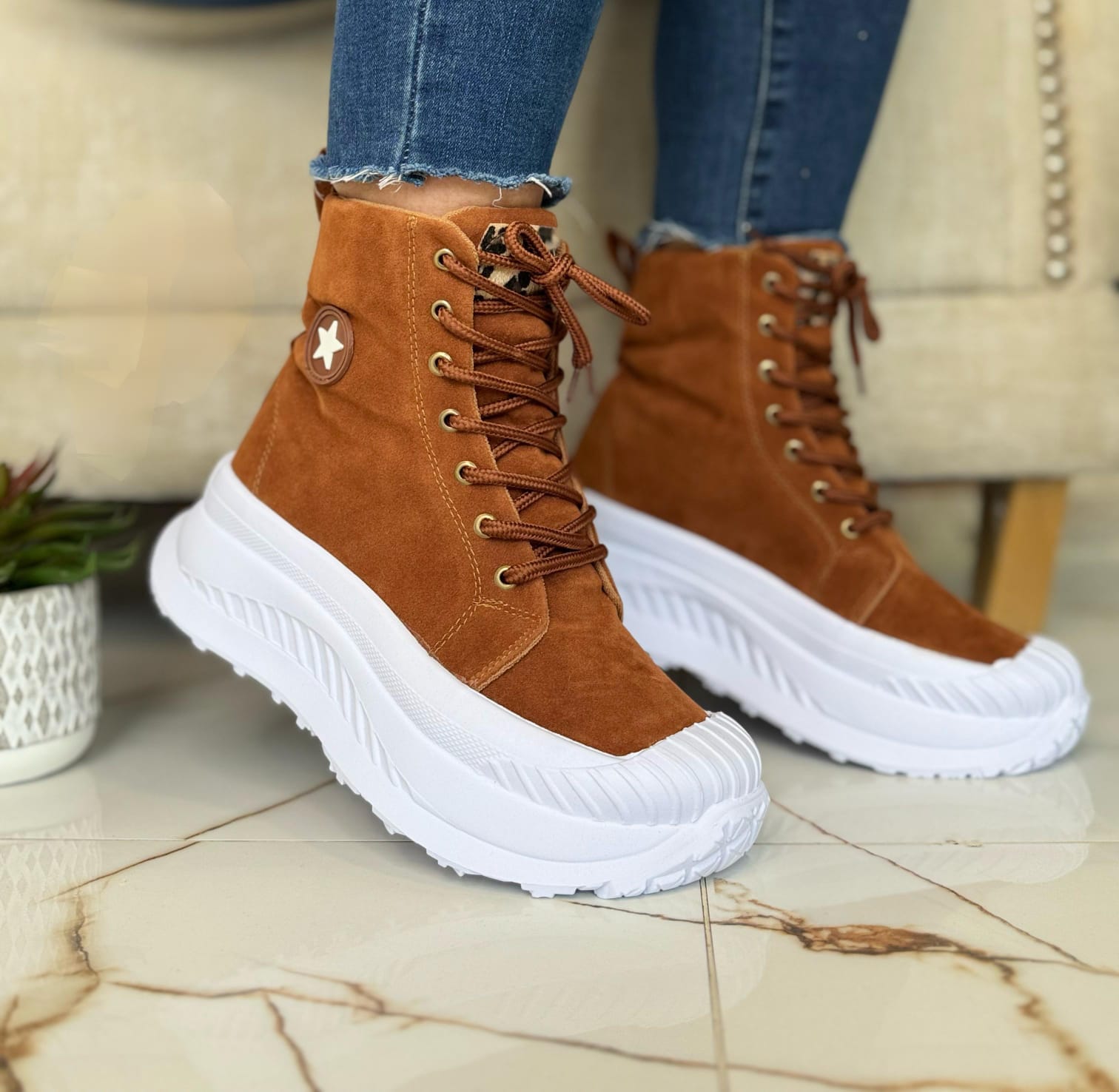 gid://shopify/MediaImage/24532745322590